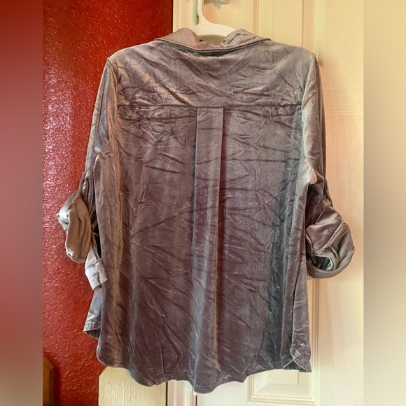 Women’s Easel Mauve button down velour blouse size L - Picture 6 of 10